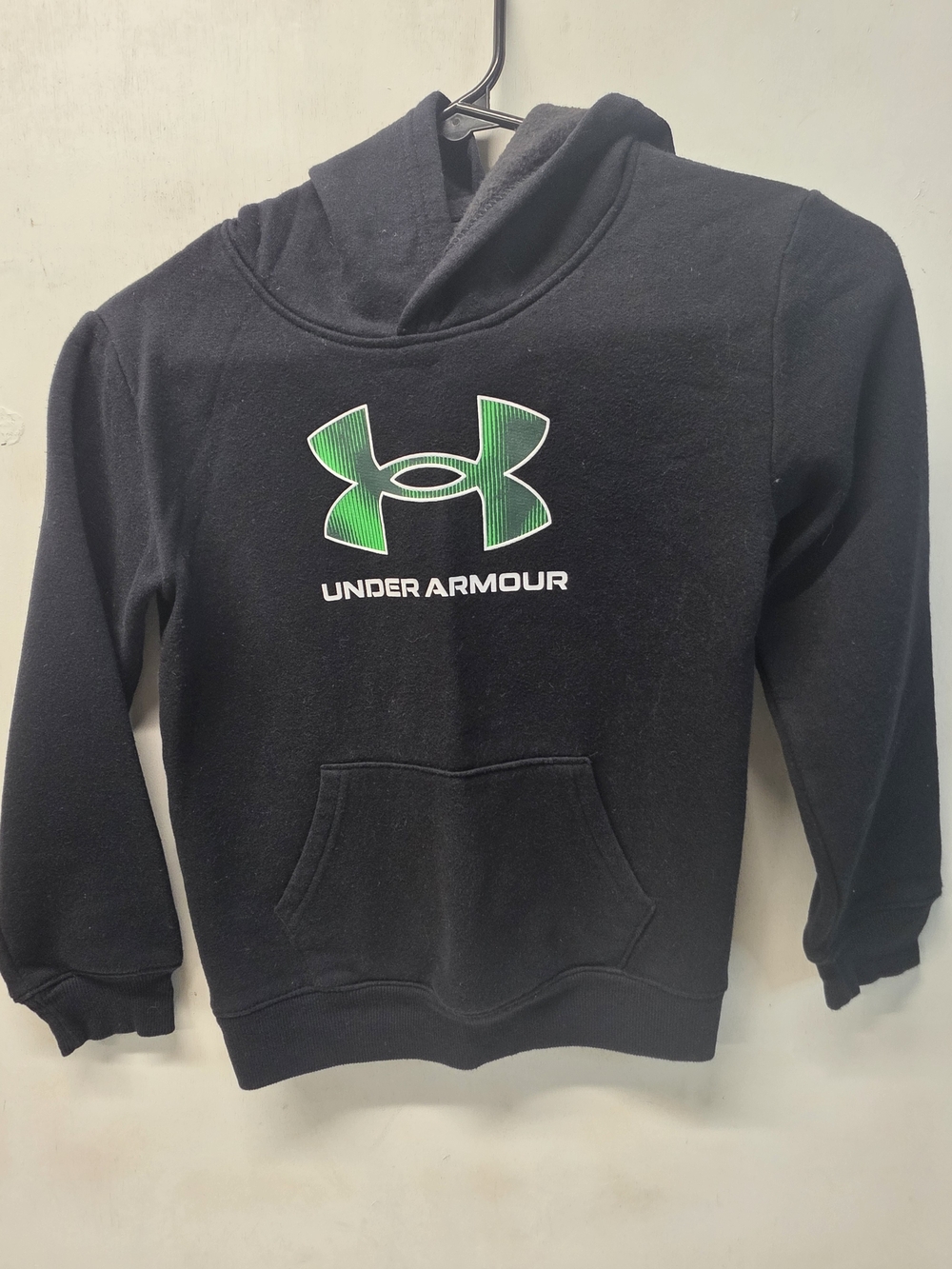 Under Armour Boys Hoodie Size 7 Black Green Logo Pullover Sweatshirt Youth